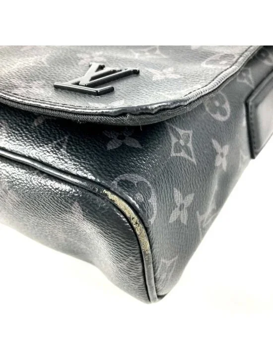 Louis Vuitton Shoulder Bag District PM NM Monogram Eclipse Canvas Black - Picture 6 of 9